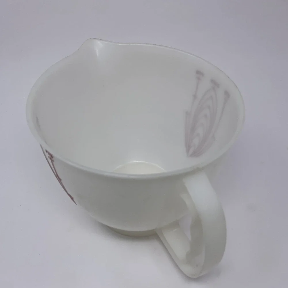Vintage Tupperware Mix N Stor 8 Cup 2 Quart Measuring Cup Red Lettering Pouring